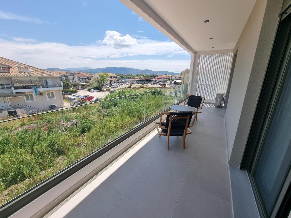Achillion Suites Lefkada City Exterior photo