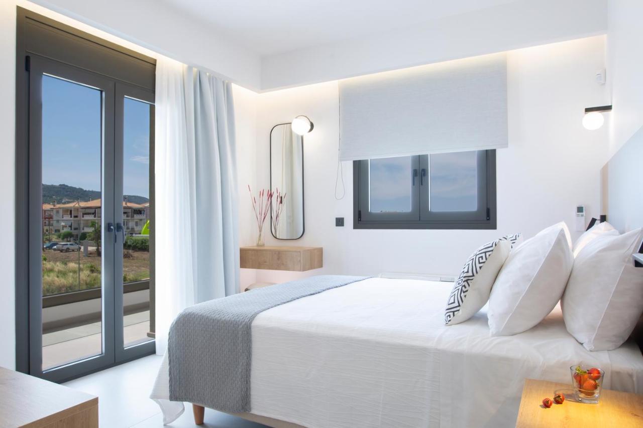Achillion Suites Lefkada City Exterior photo